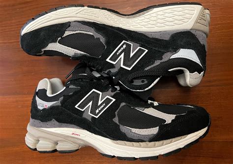 new balance 2002r protection pack black grey